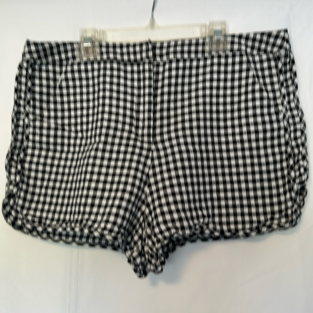 Copper Key black & white gingham lite weight shorts, size XL